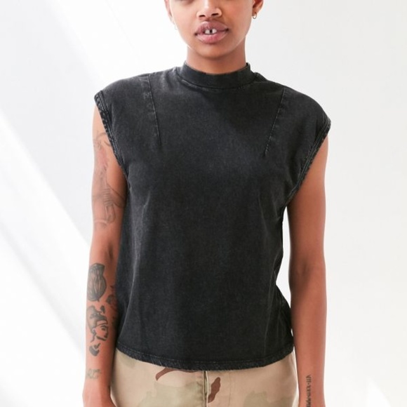 Silence + Noise Dyna Mock Neck Muscle Tee - Picture 1 of 6